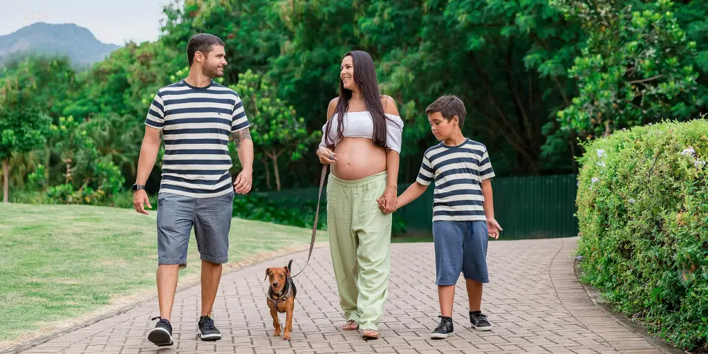 Grossesseetchien-bebetchien-Unchiendanslafamille